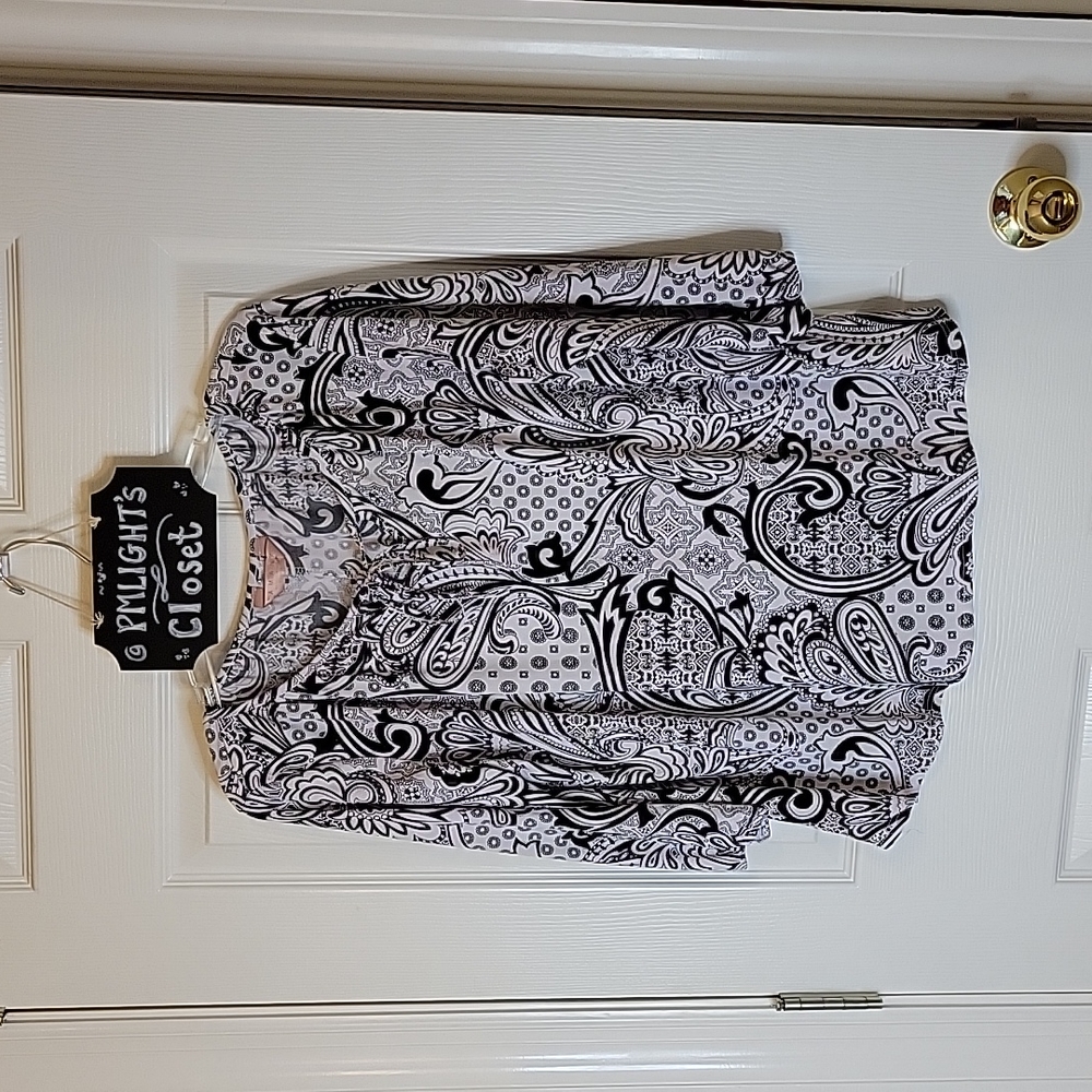 Amana Blouse XL White with Black Floral Paisley Pattern